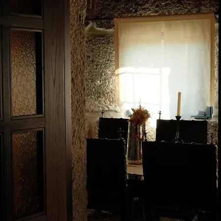 Casa De Pias With Private Indoor Pool - Country House, Near Porto Idaes